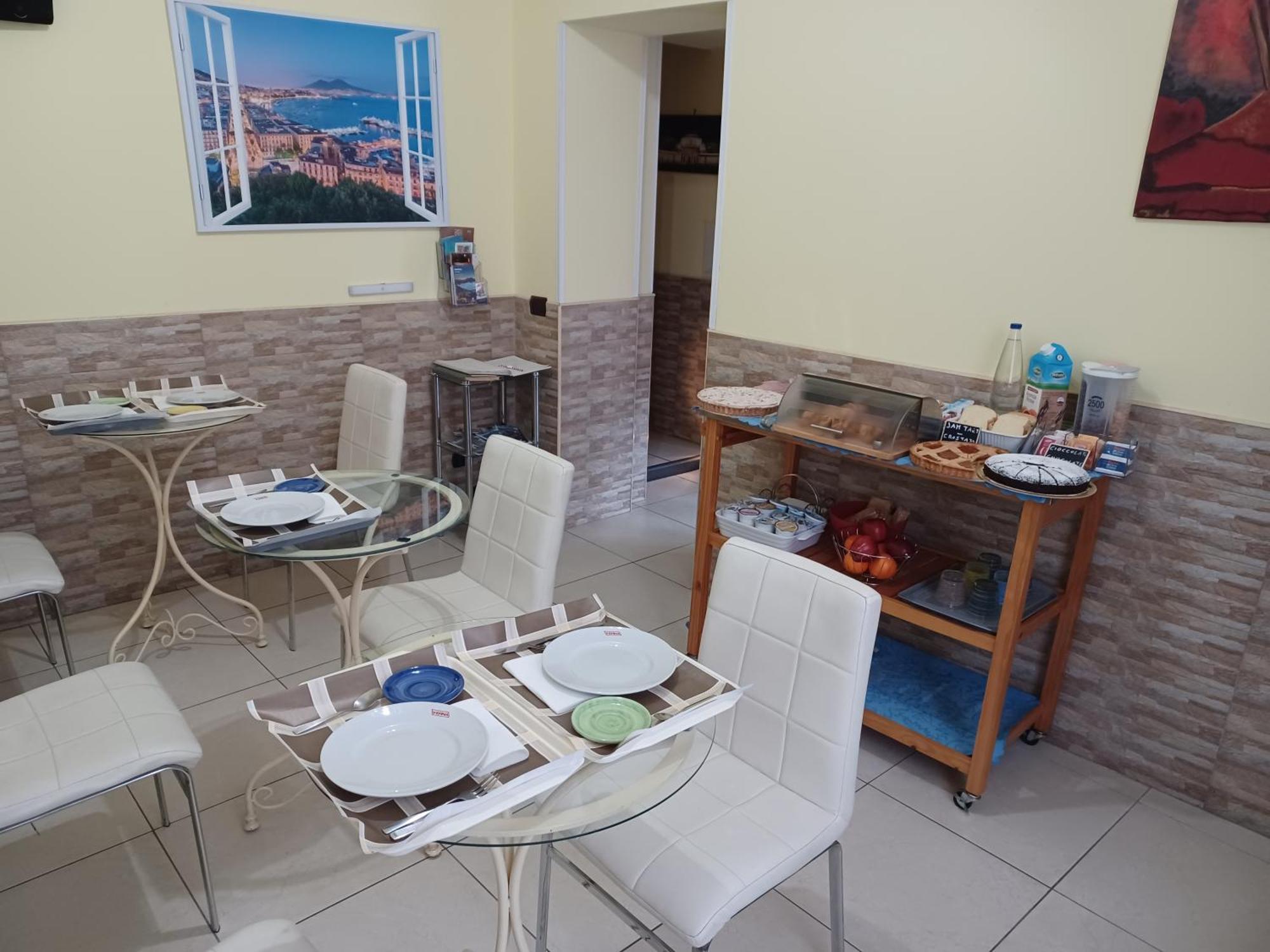 Quattro Palazzi Centro Couette-café Naples